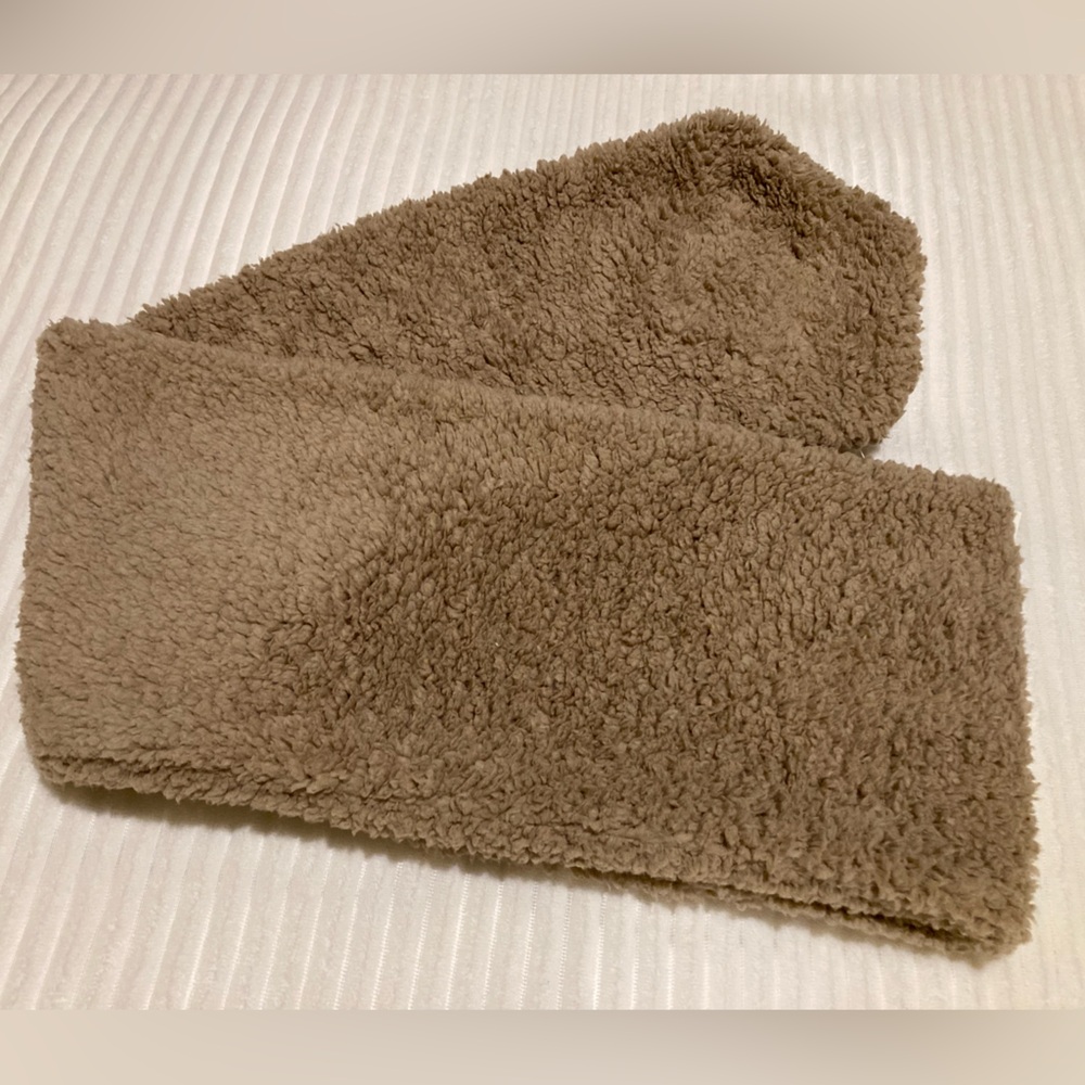 Women's Taupe Sherpa‎ Scarf